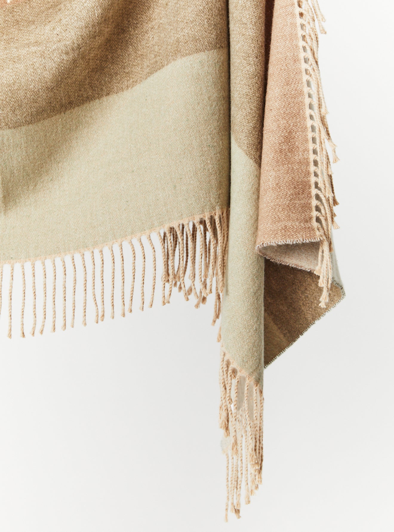 FRINGE RUNNER SCARF