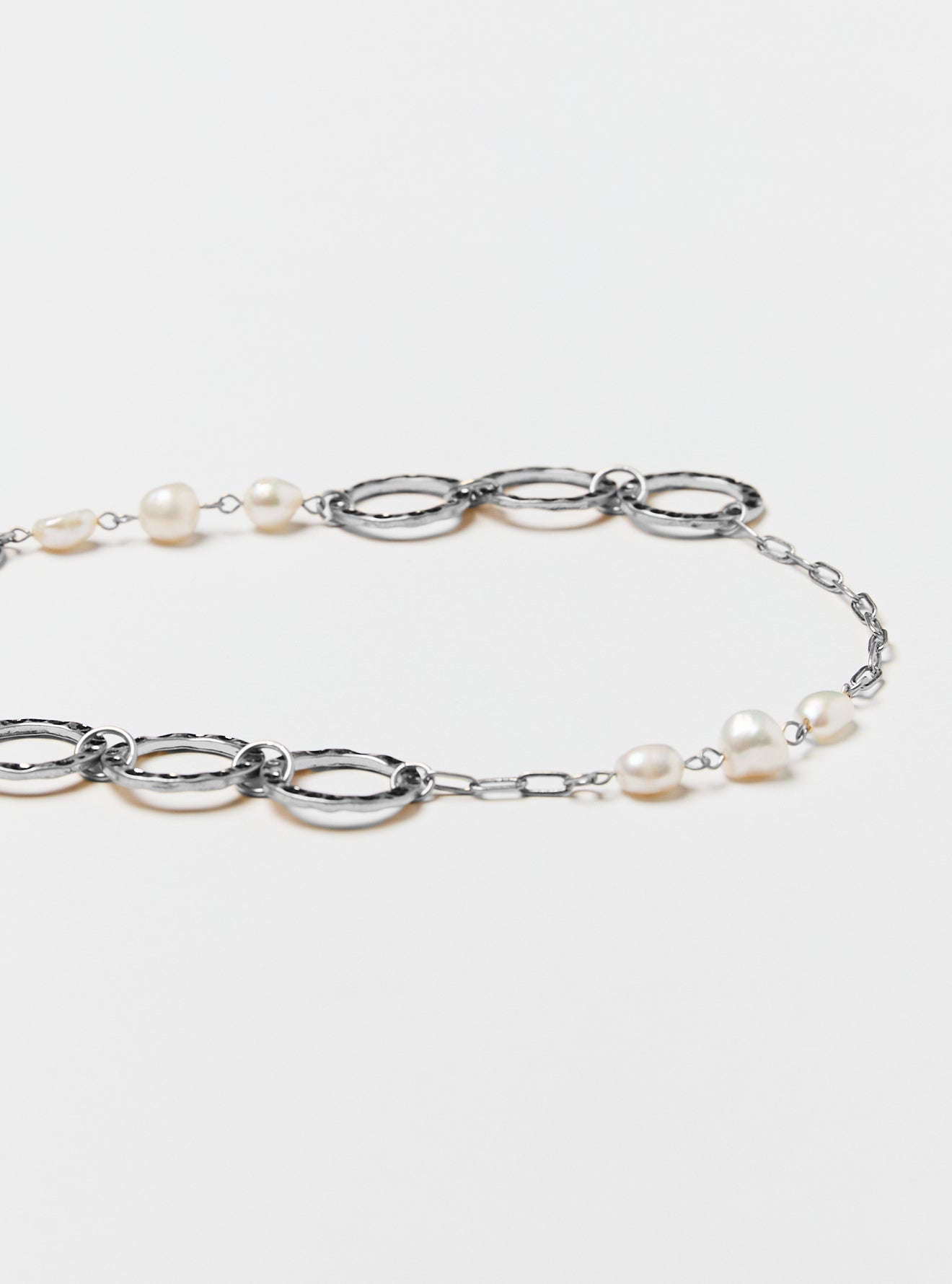 PEARL & OPEN CIRCLE NECKLACE