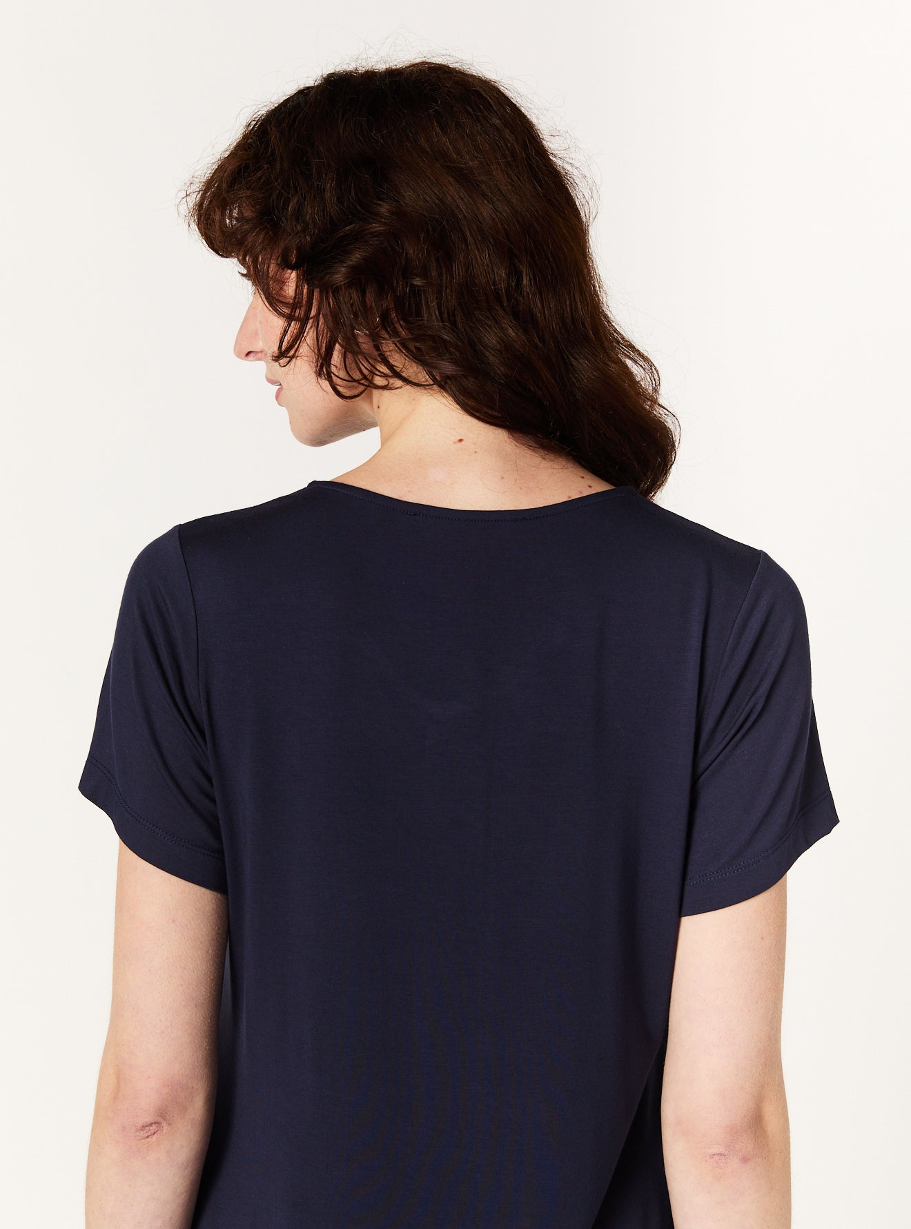 MAY V NECK TEE