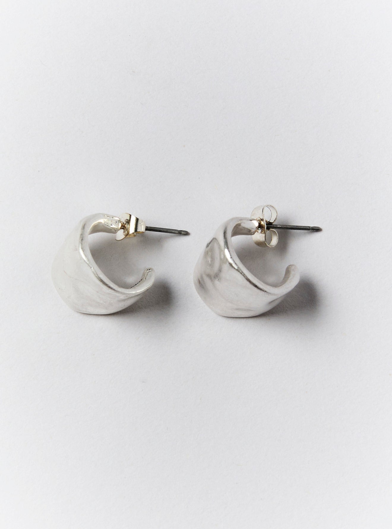 WIDE PROFILE HAMMER HOOP EARRINGS