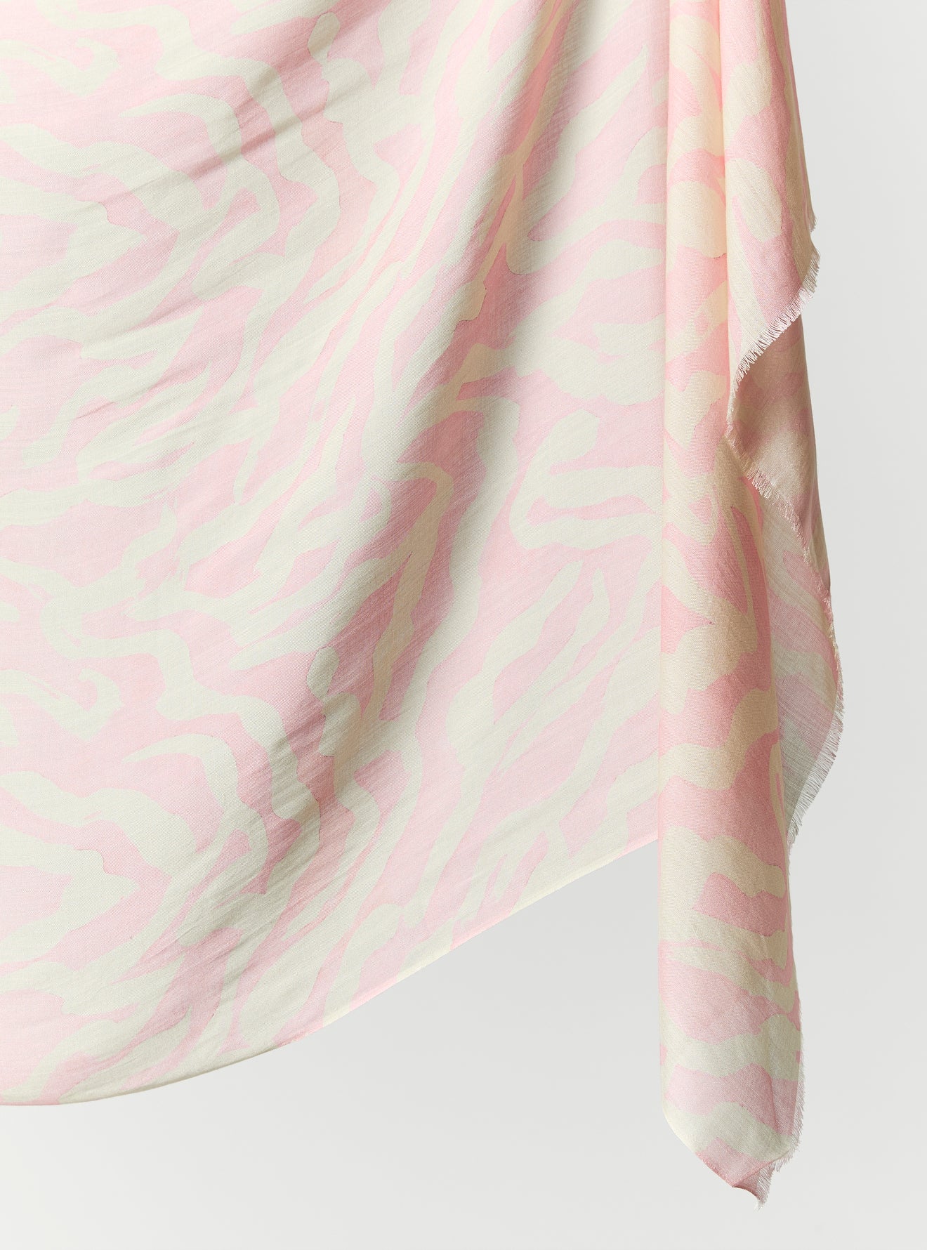 PINK RIBBONS SCARF