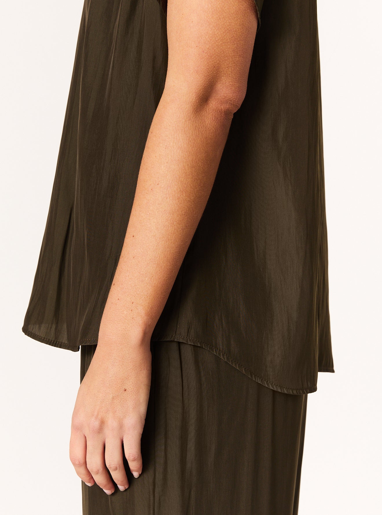 LOTTIE V-NECK TOP