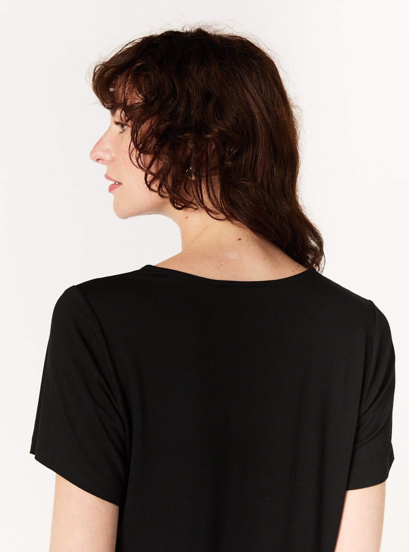 MAY V NECK TEE