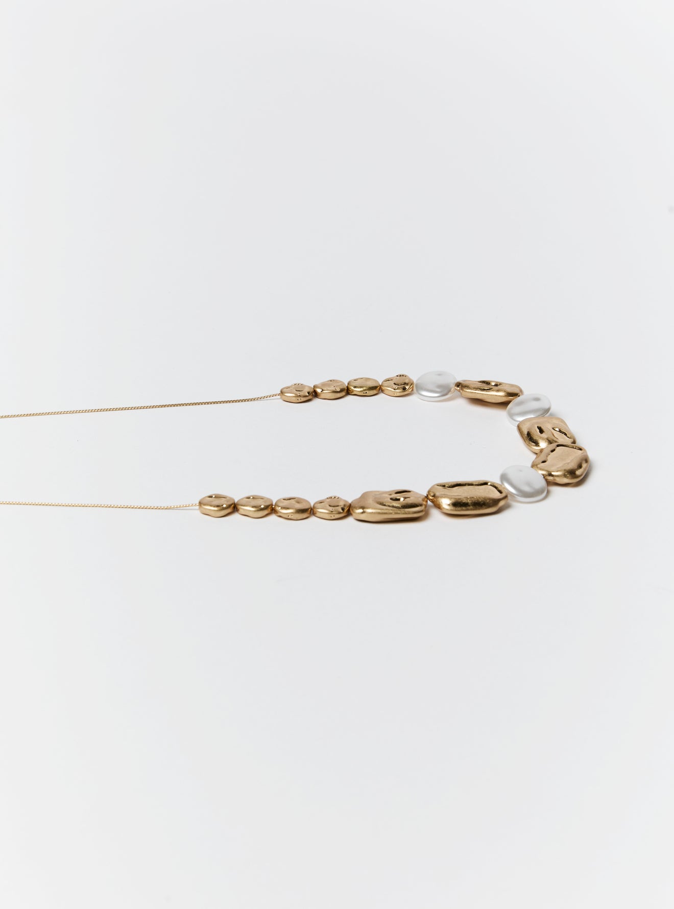 RUSTIC DISC & PEARL NECKLACE