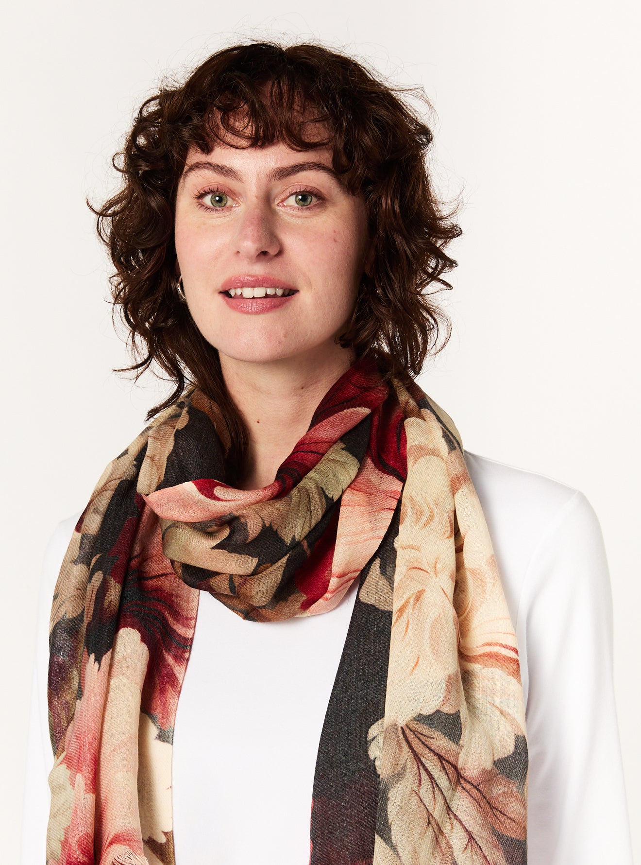 NADIA SCARF