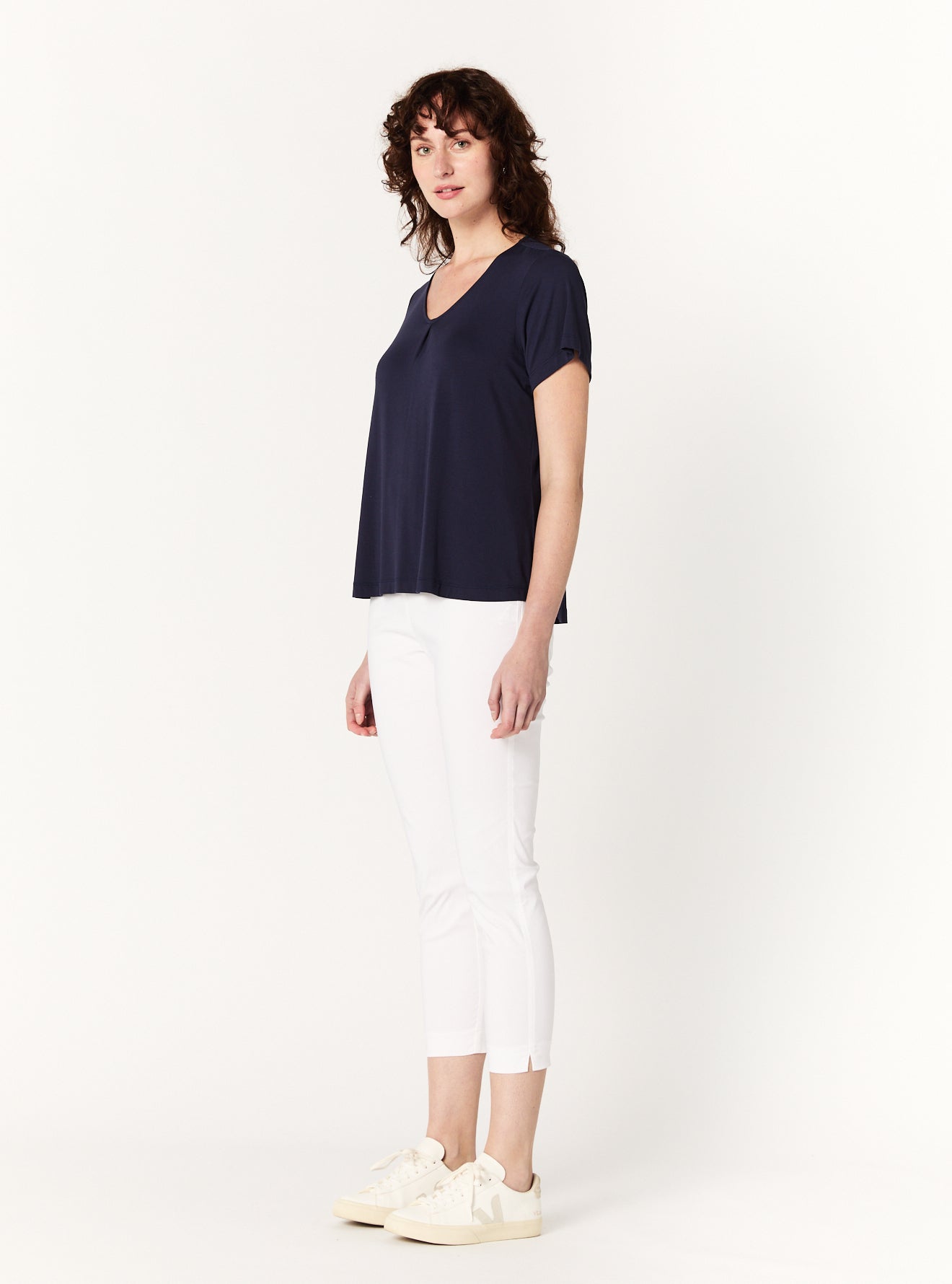 MAY V NECK TEE