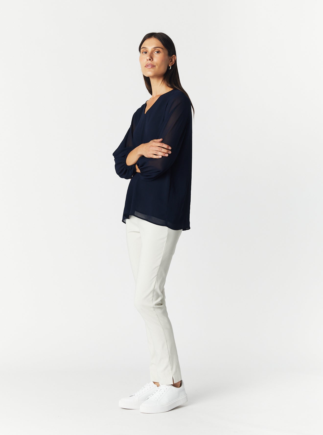 V-NECK LONG SLEEVE TOP