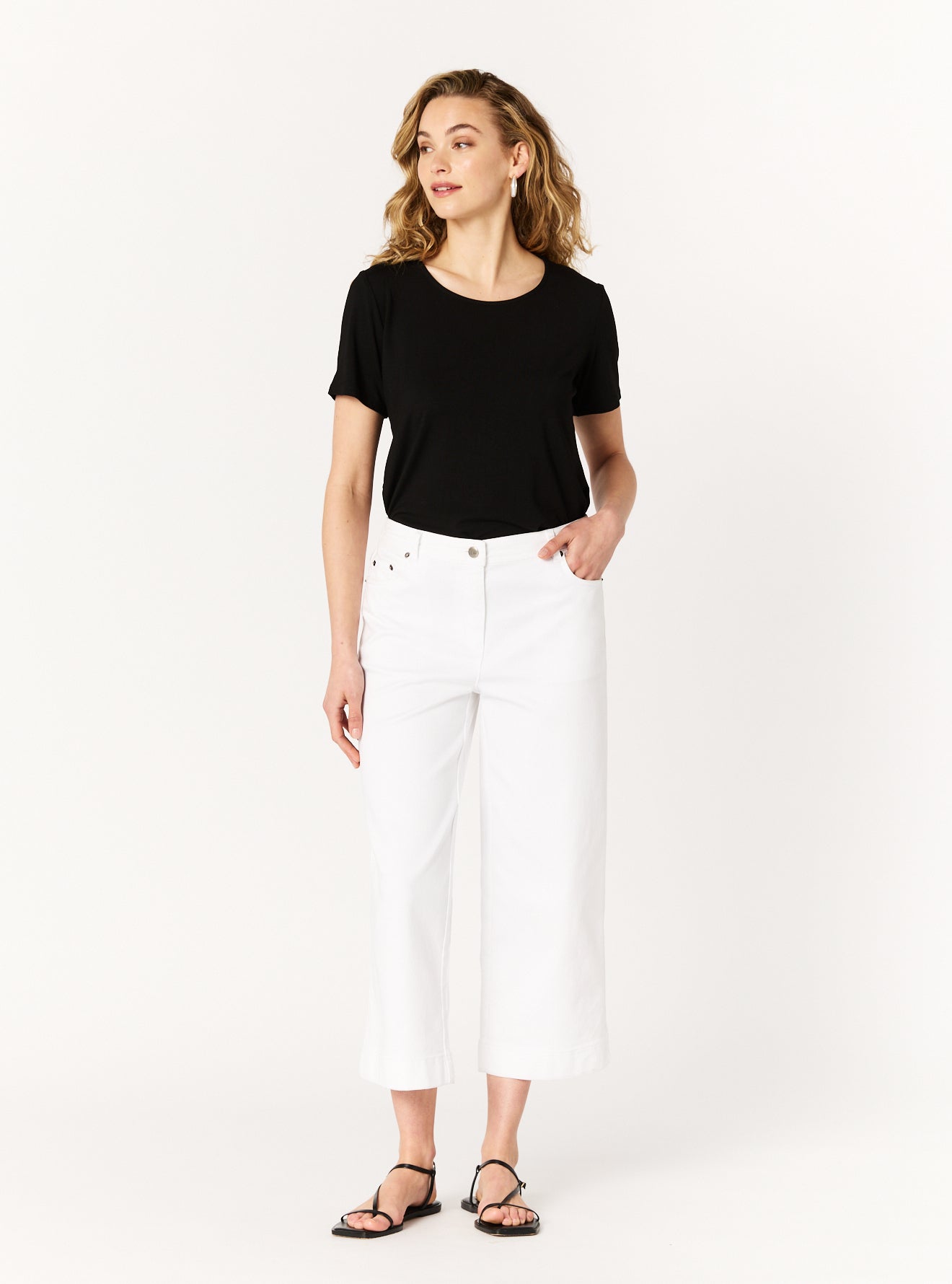 DOLORIS TEE