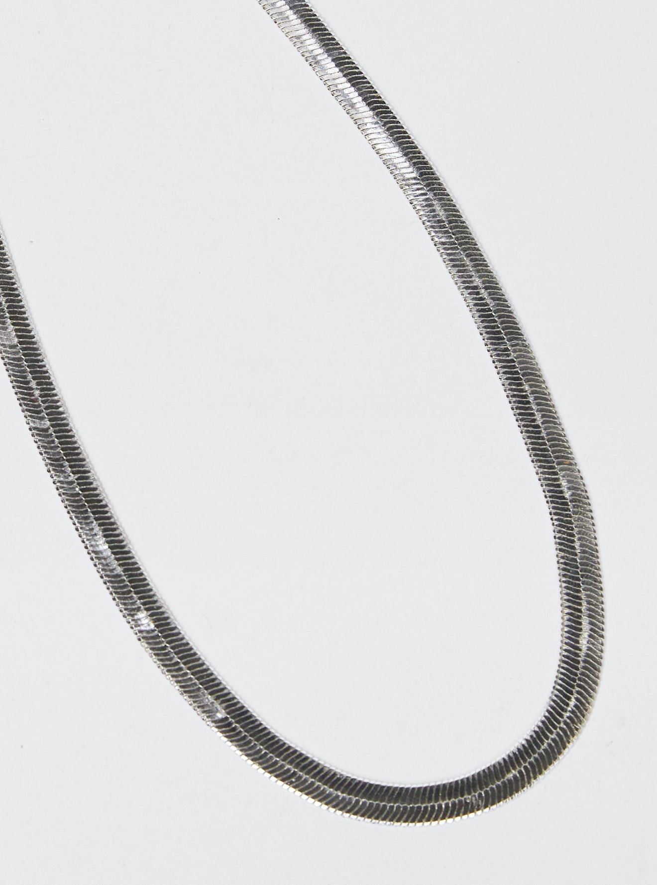 HERRINGBONE CHAIN NECKLACE