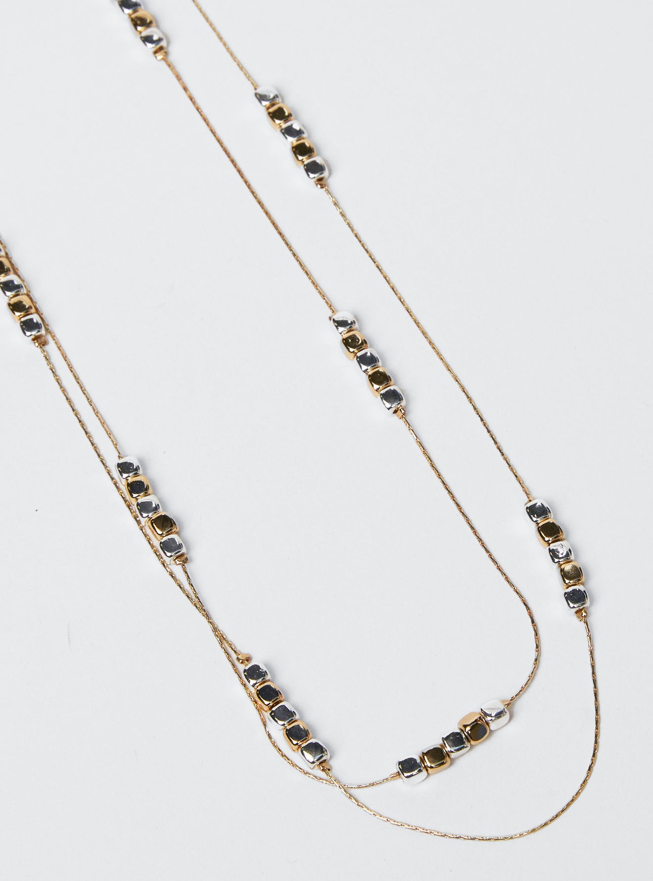 TWO TONE SQUARE BEAD NECKALCE