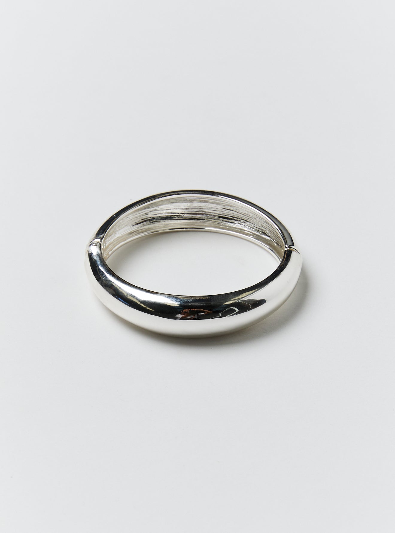 TAPERED HINGED BANGLE