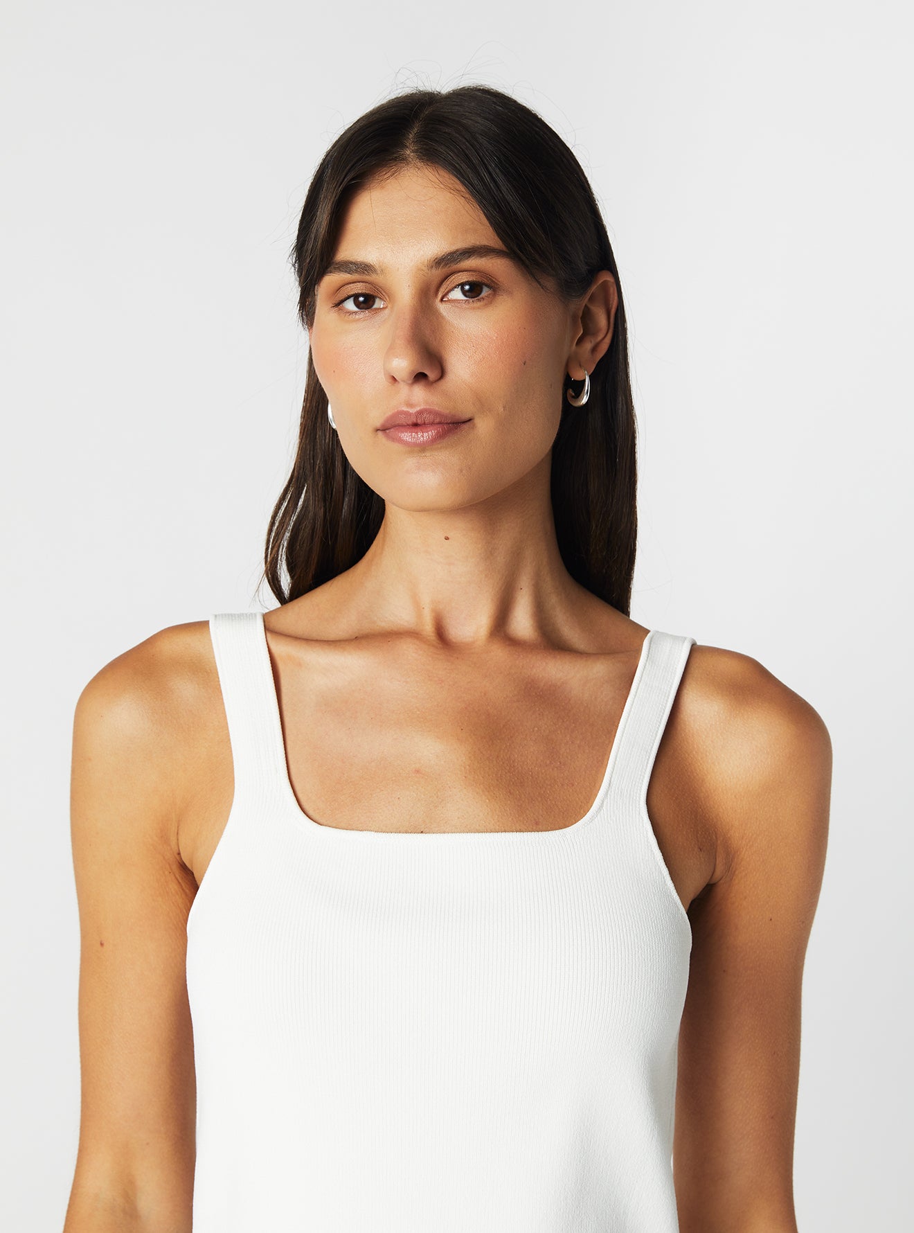 SCOOP NECK FITTED TANK