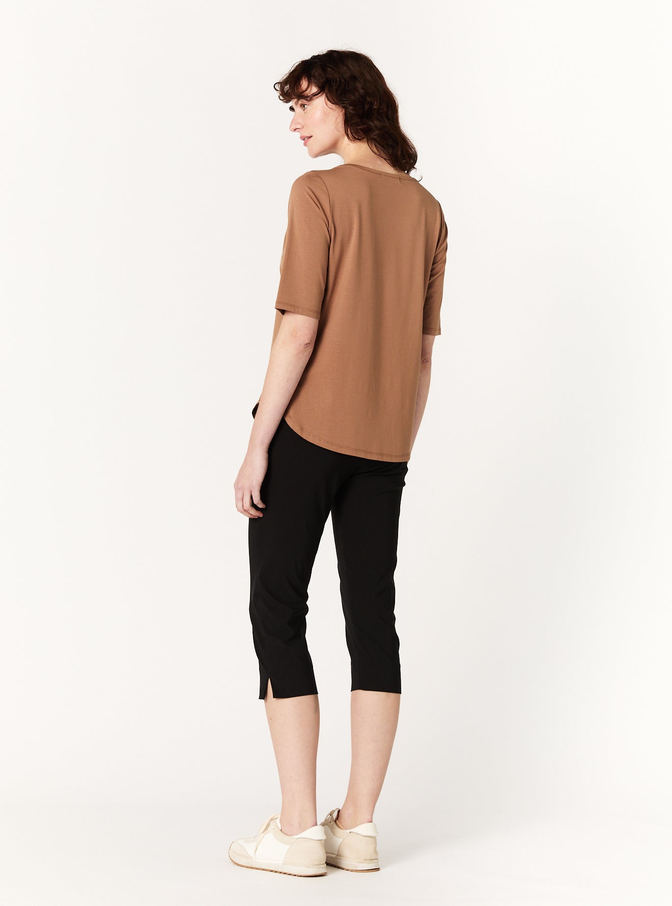 MONICA TEE
