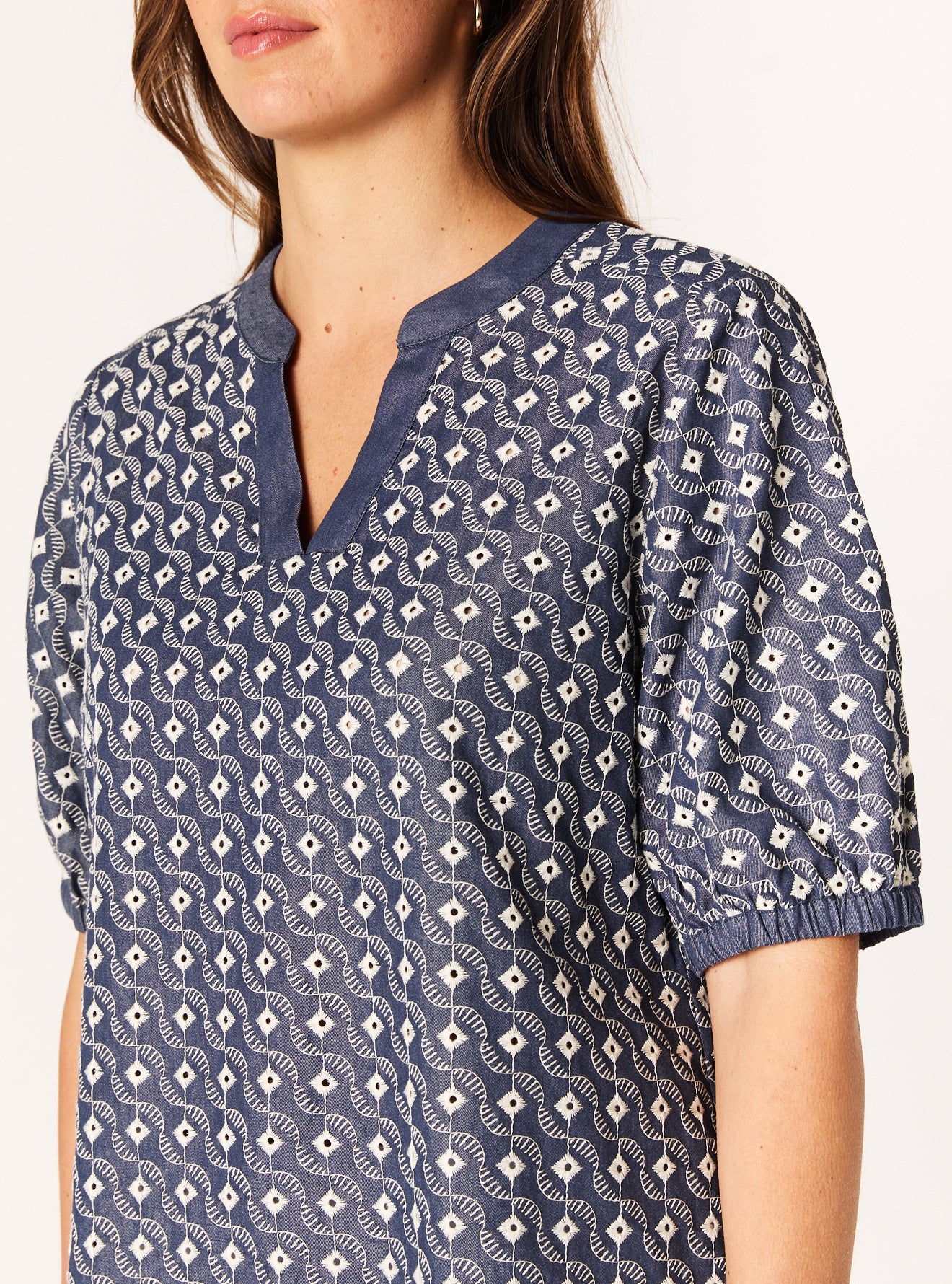 CASTELLA BLOUSE