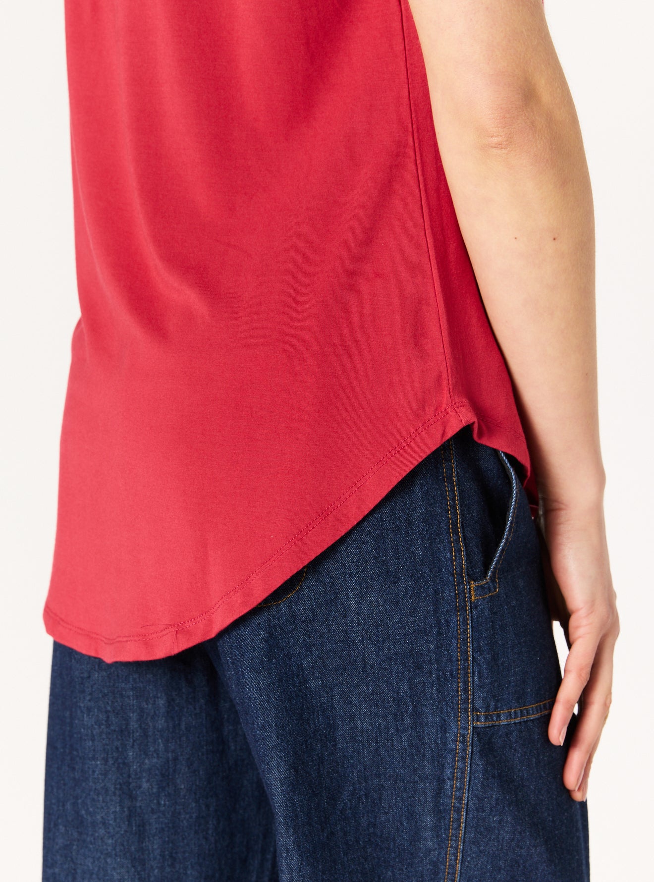 DOLORIS TEE