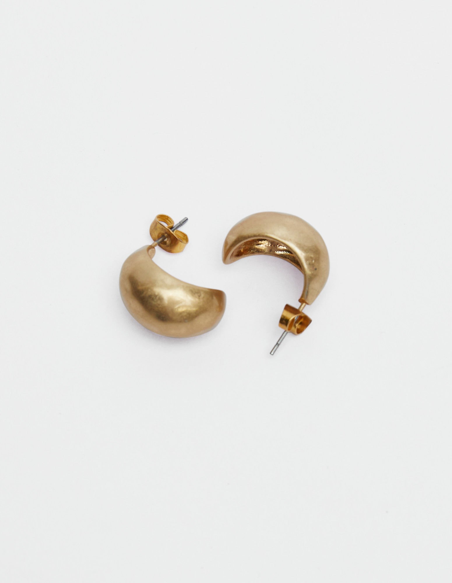 WATERDROP POST EARRING