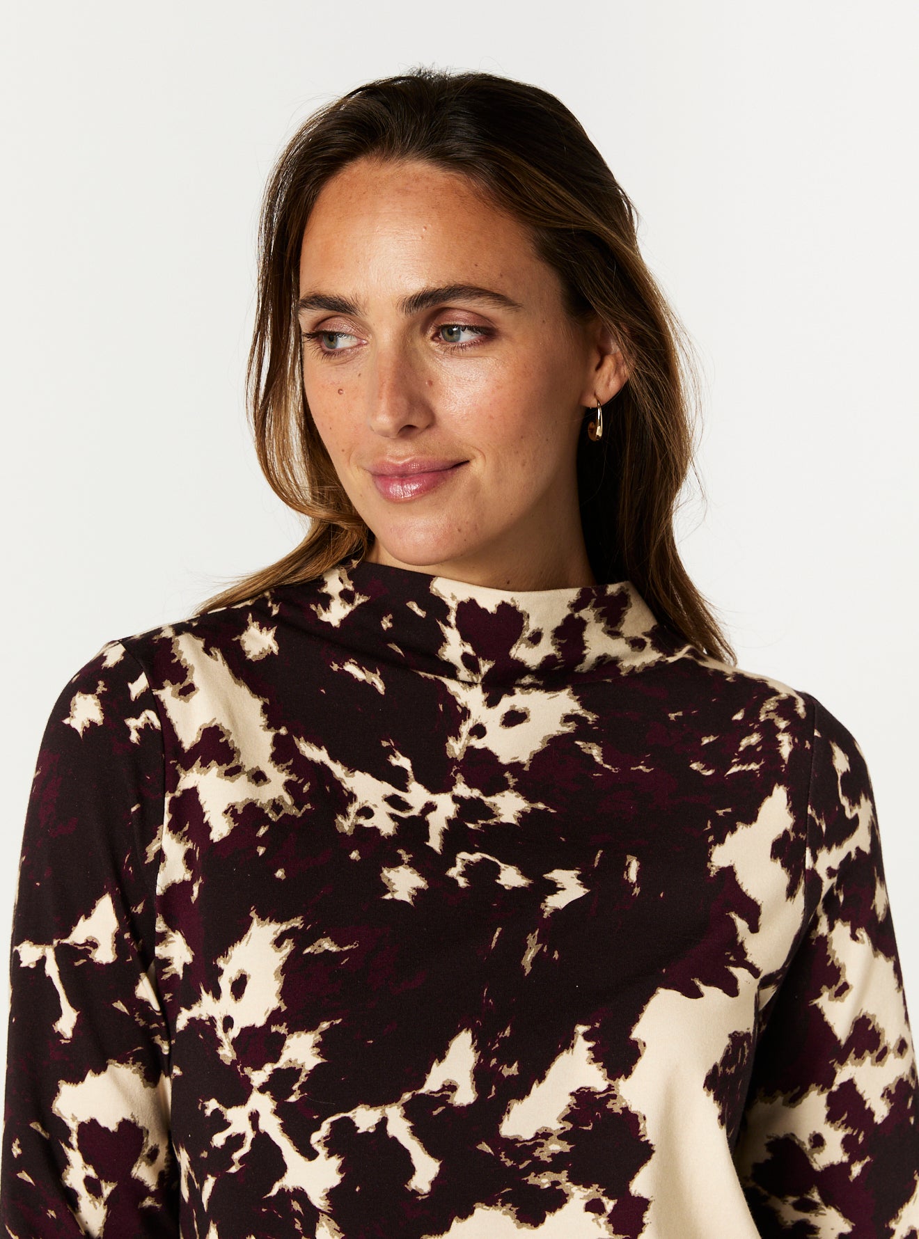 ALISON FUNNEL NECK TOP