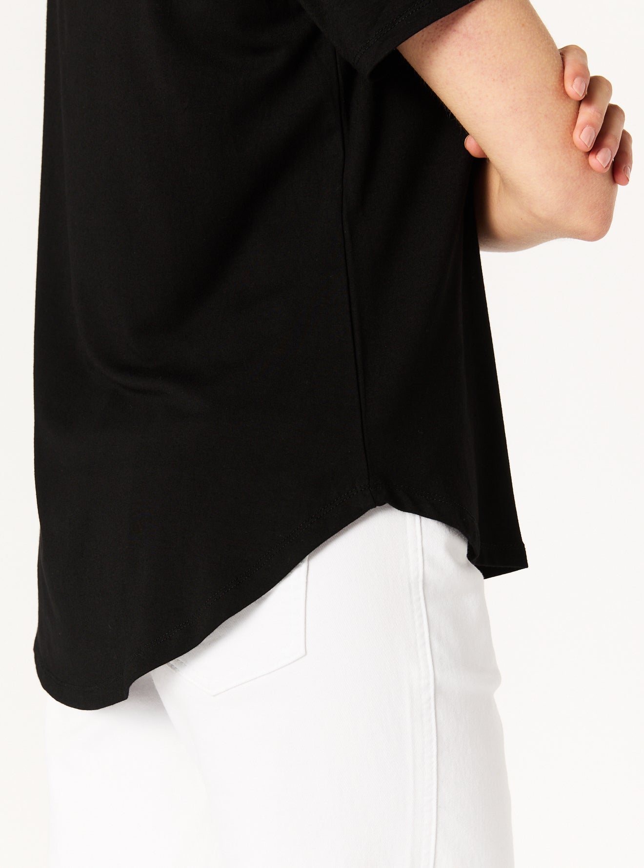 DOLORIS TEE