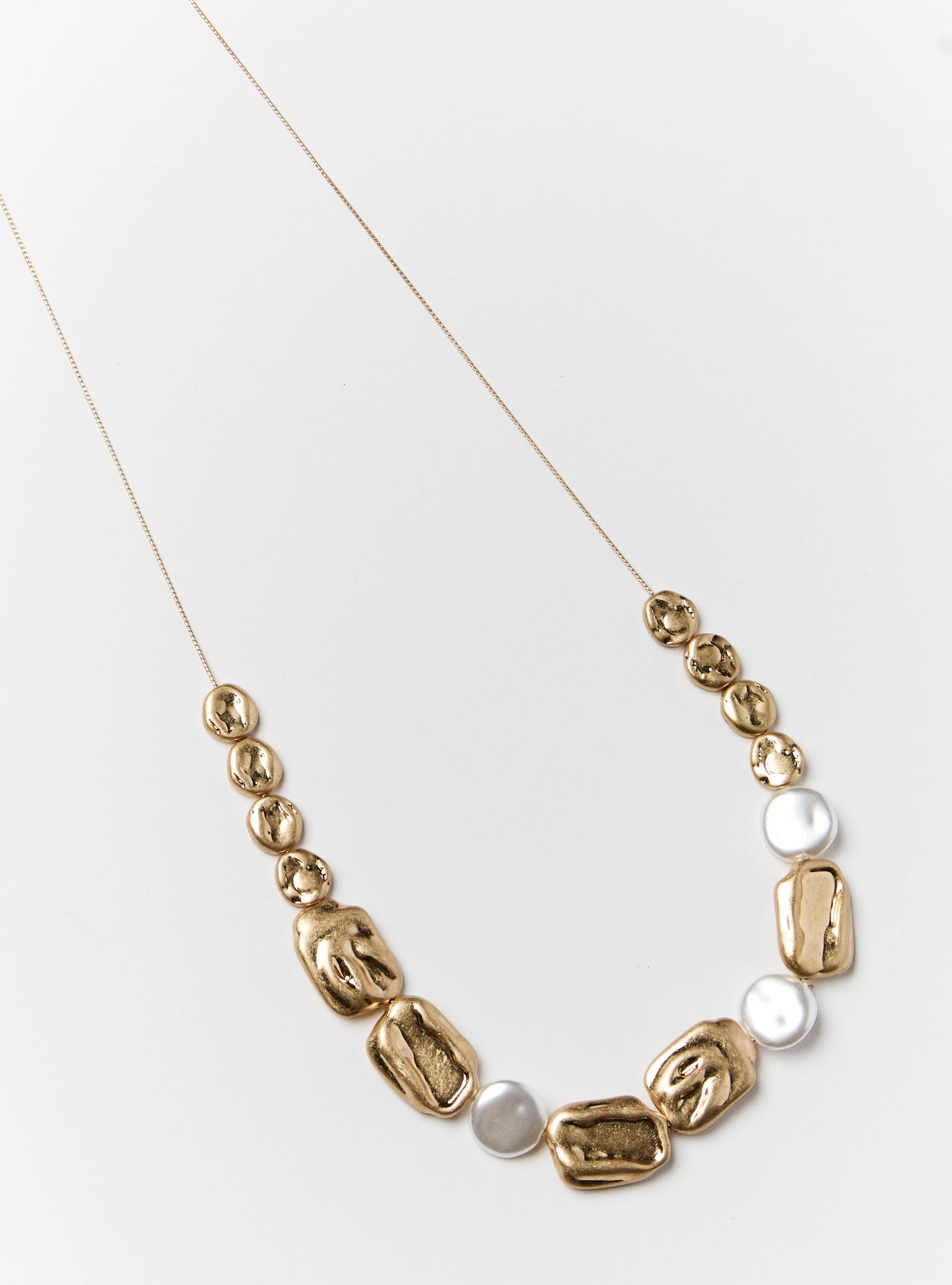 RUSTIC DISC & PEARL NECKLACE
