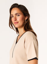 GIANNA V-NECK TOP