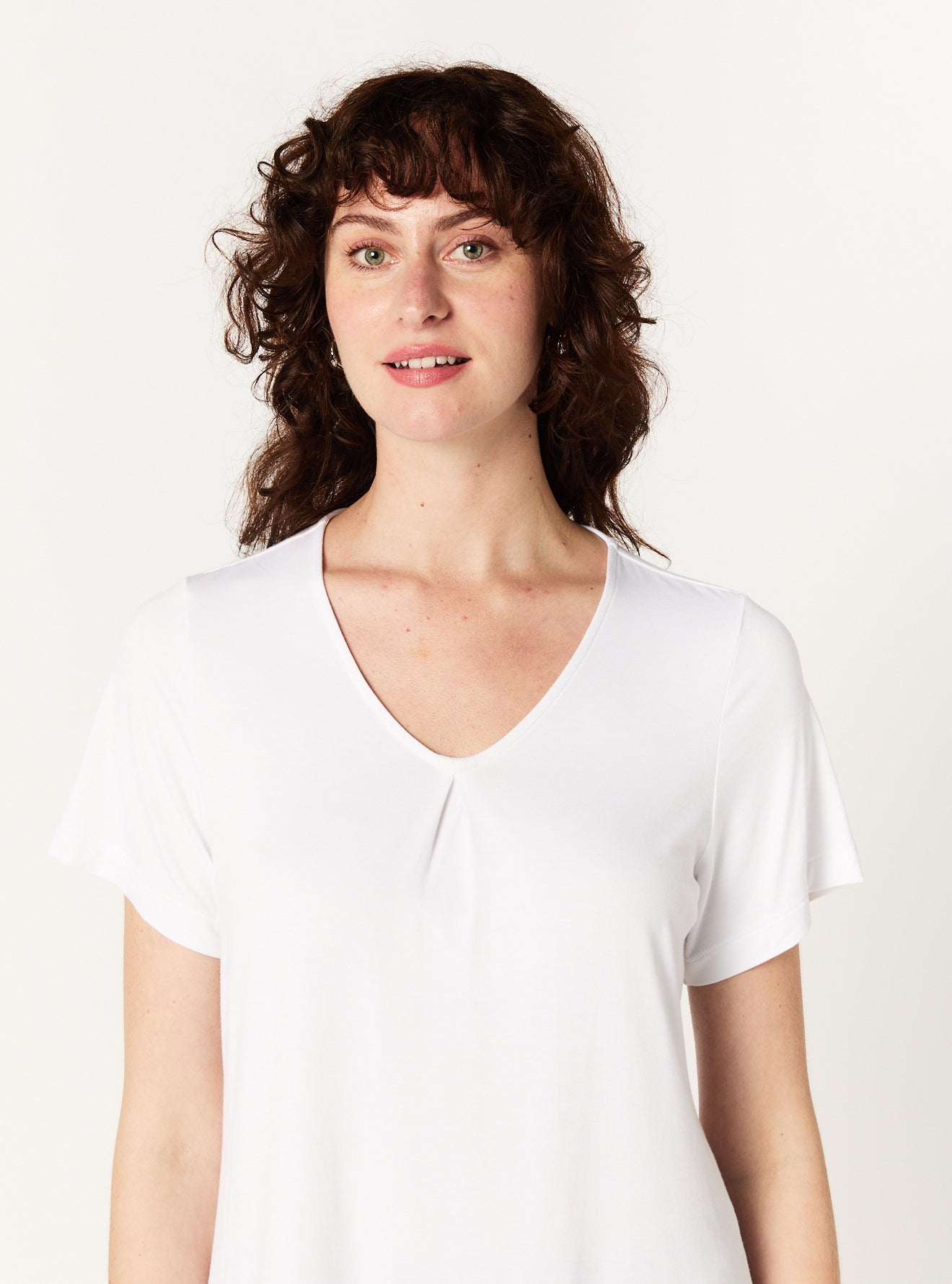 MAY V NECK TEE