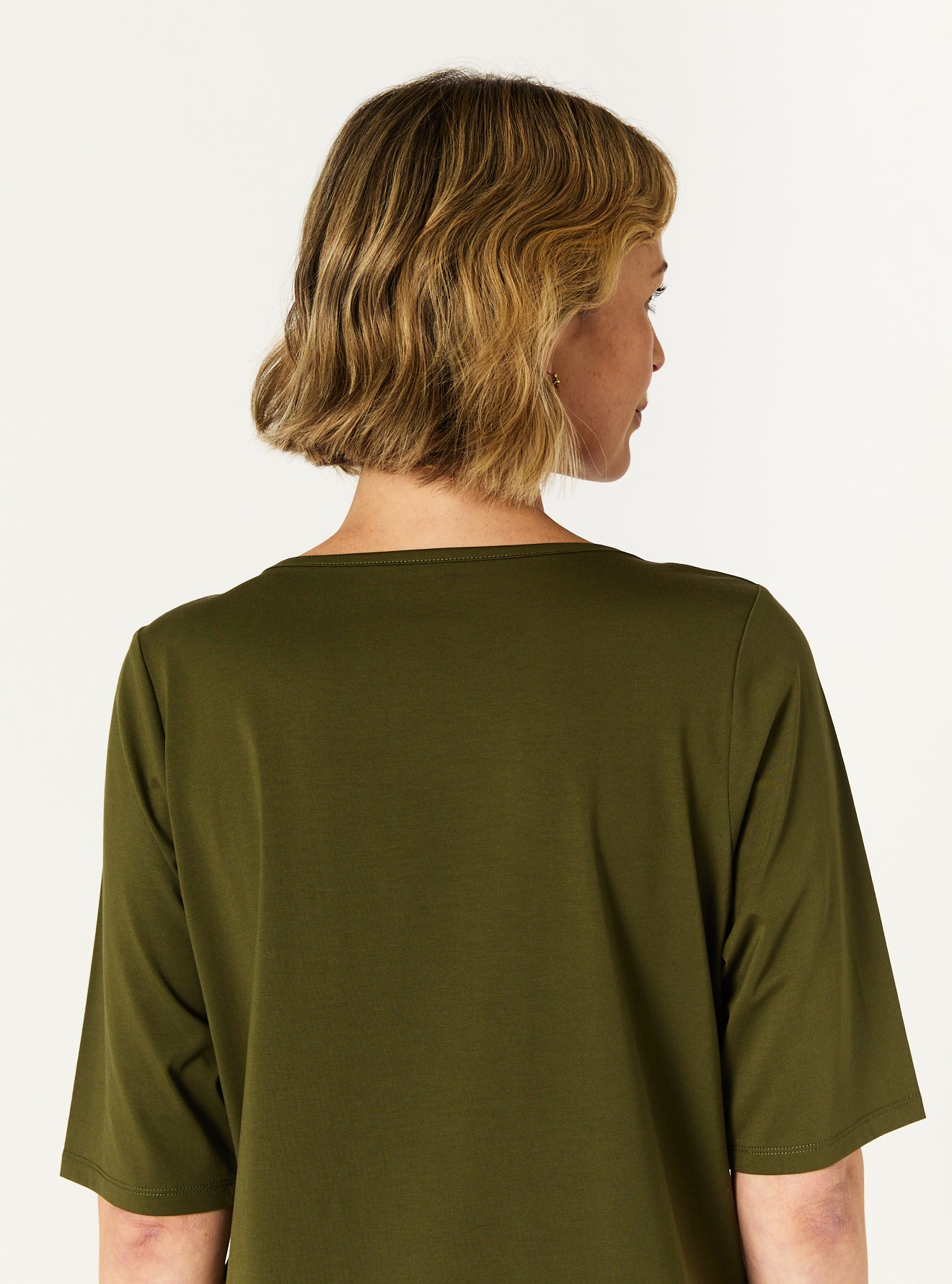 MONICA TEE