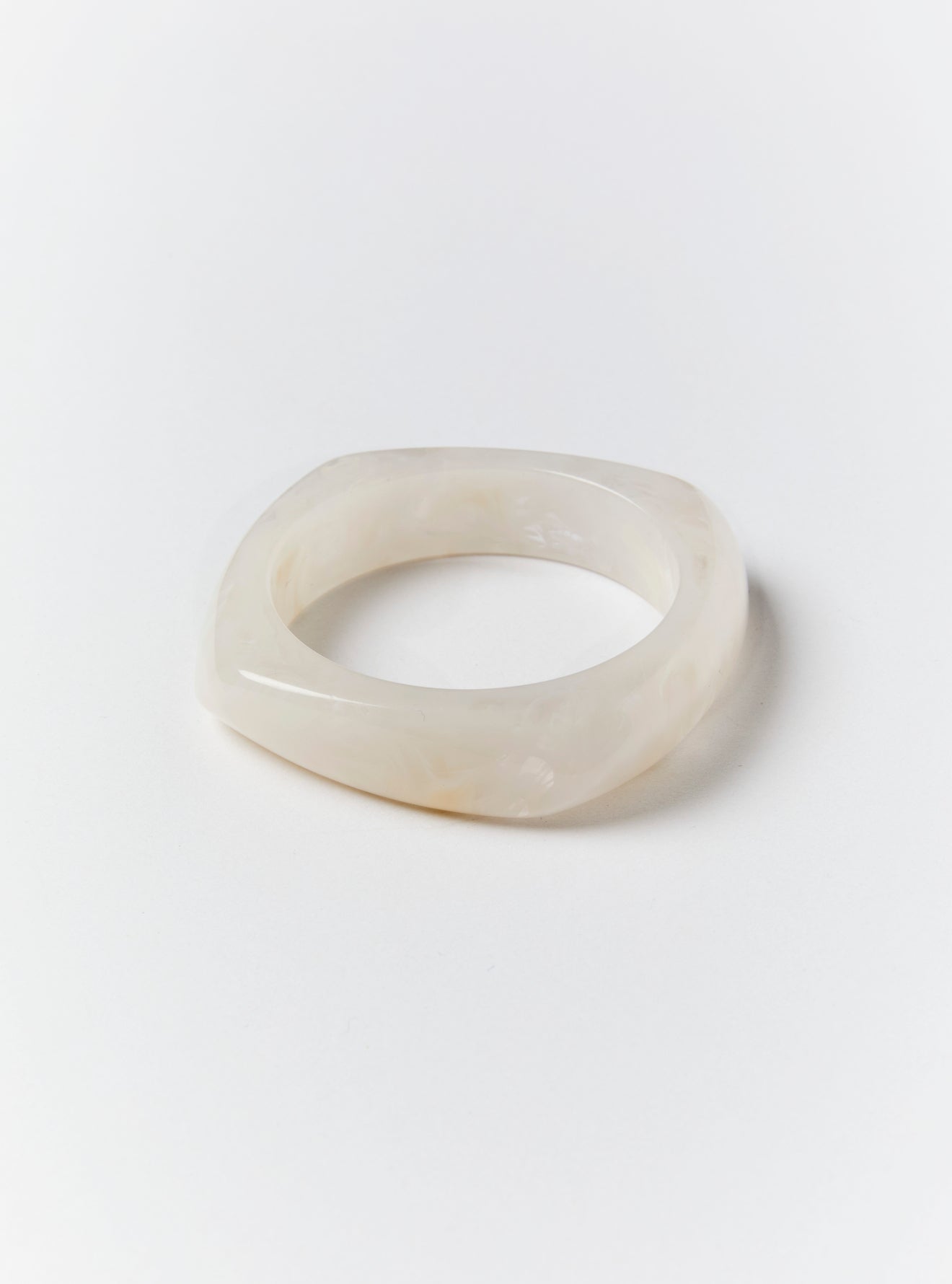 ZOEY RESIN BANGLE