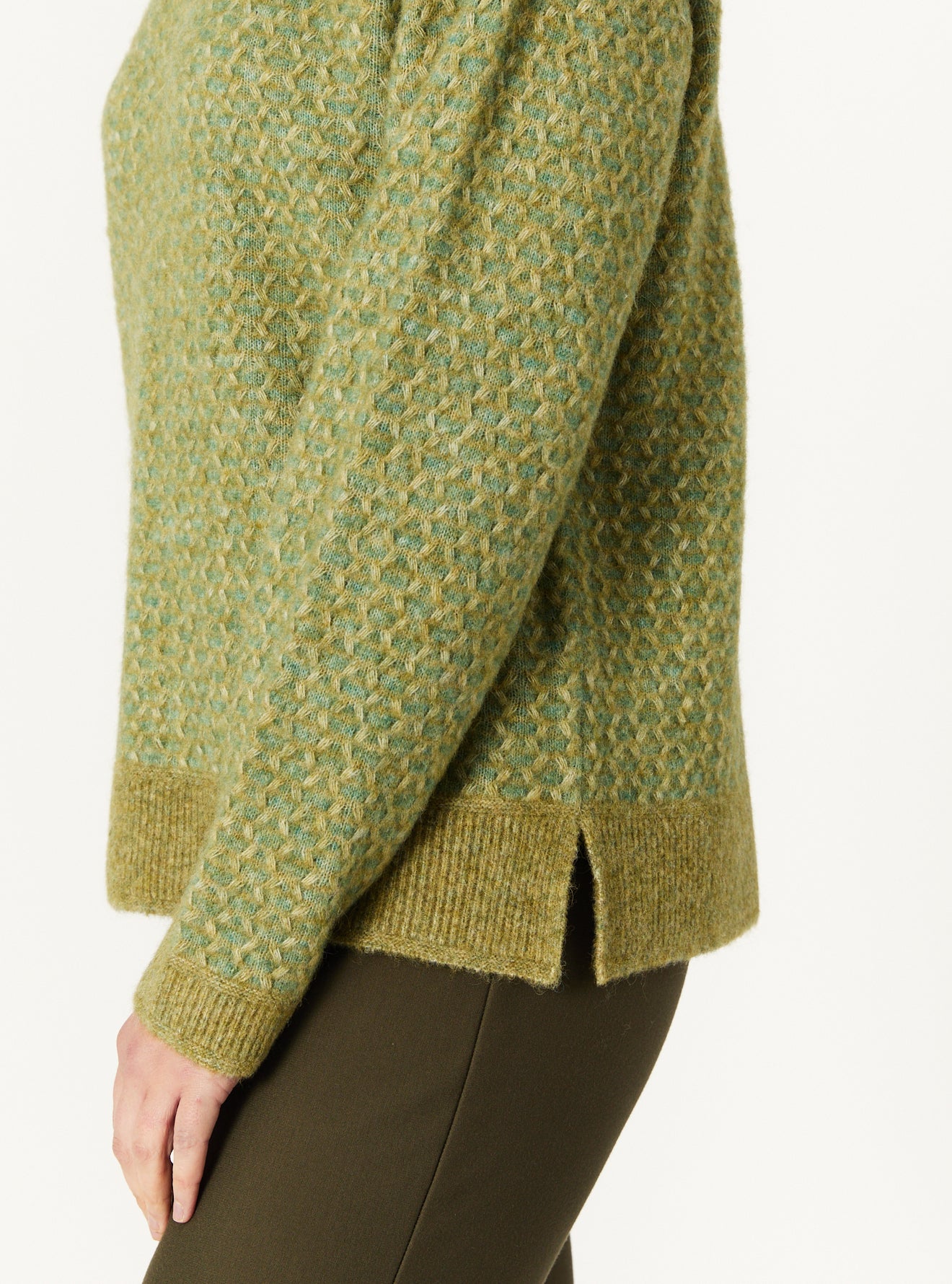 HOLLY SWEATER