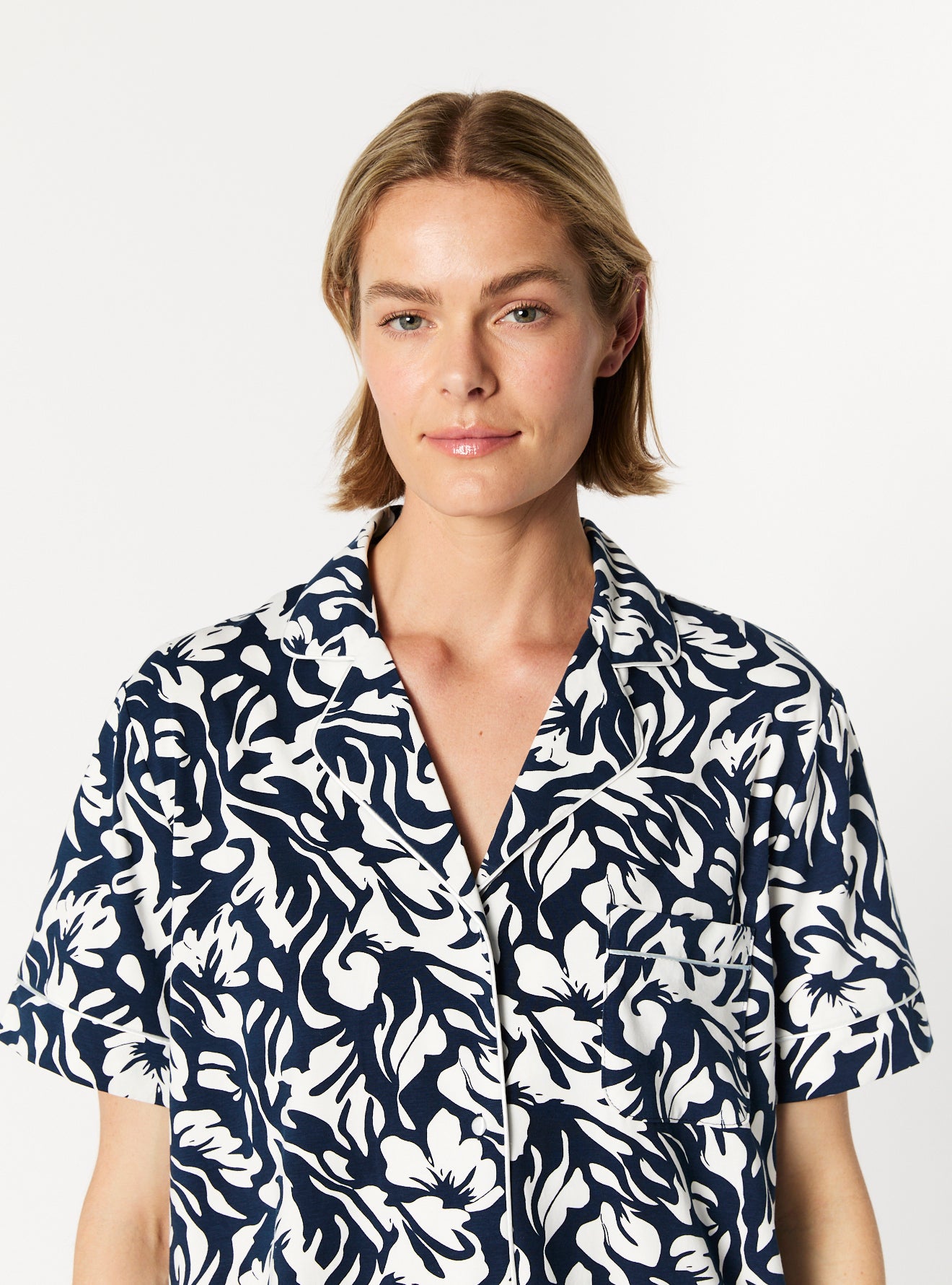 SHORT SLEEVE NIGHTDRESS