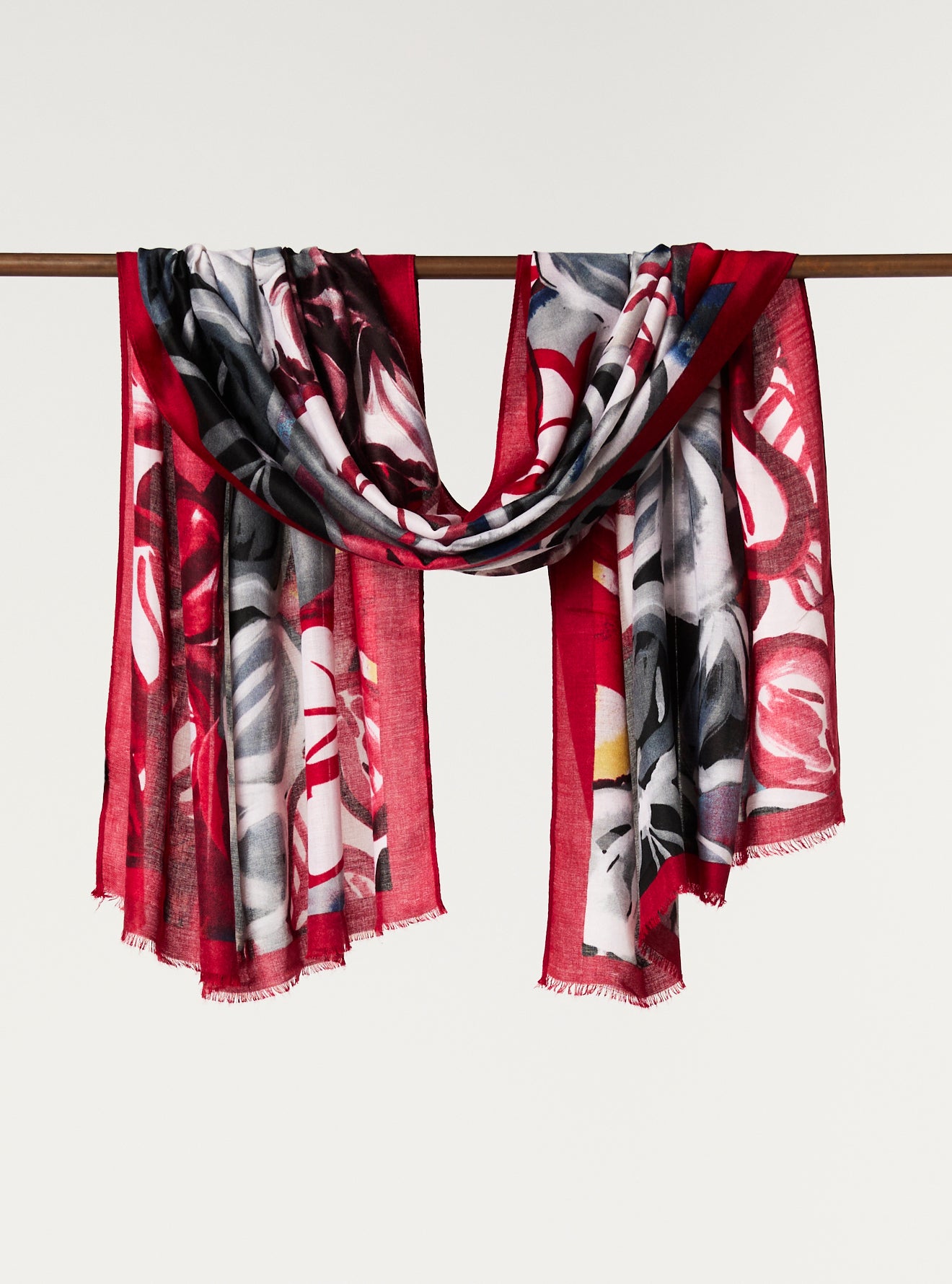 RED FOLIAGE SCARF