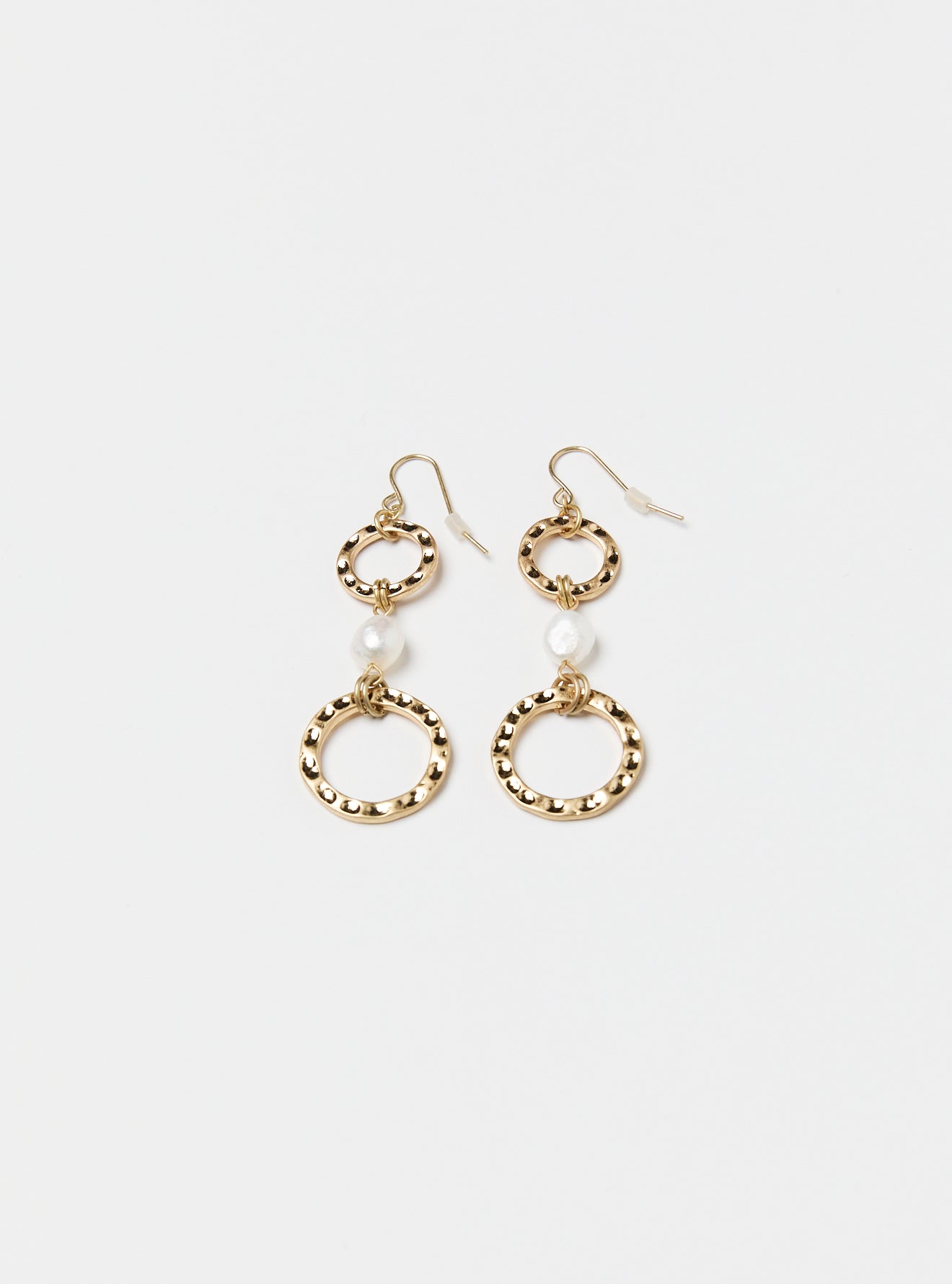 PEARL & OPEN CIRCLE EARRING