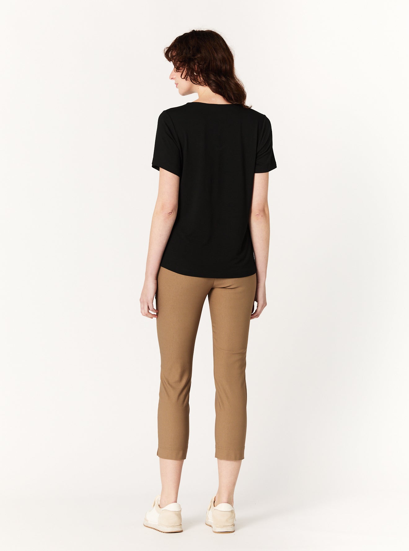 MAY V NECK TEE