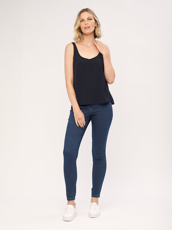Short Straight Singlet